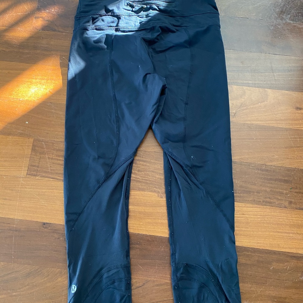 Lululemon size 4 women’s black legging